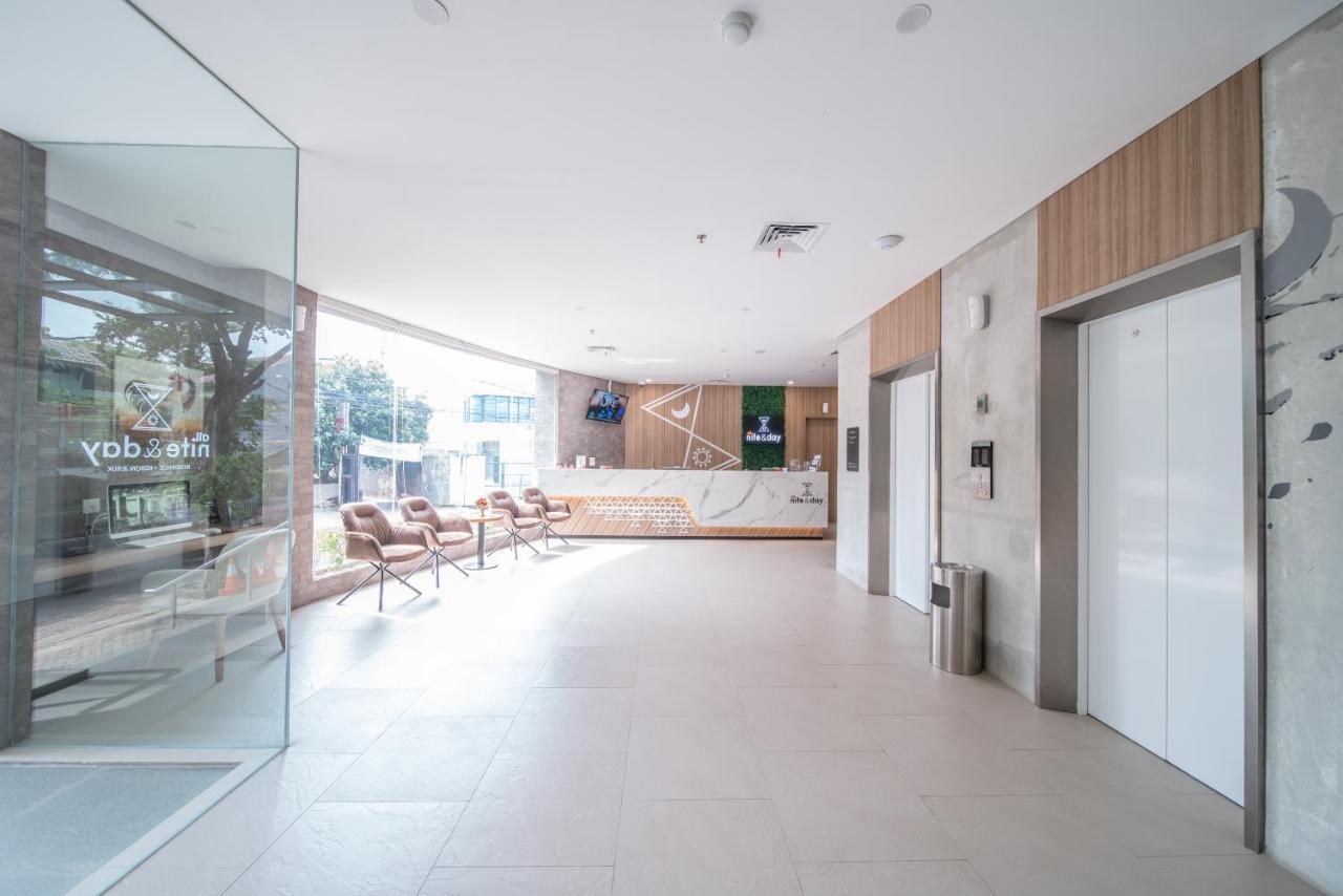 All Nite & Day Kebon Jeruk Jakarta Exterior photo