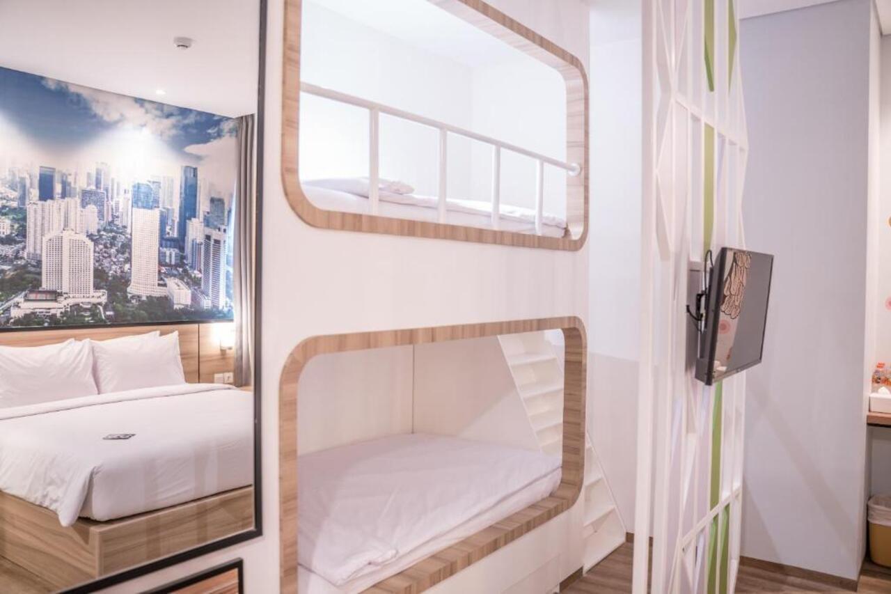 All Nite & Day Kebon Jeruk Jakarta Exterior photo